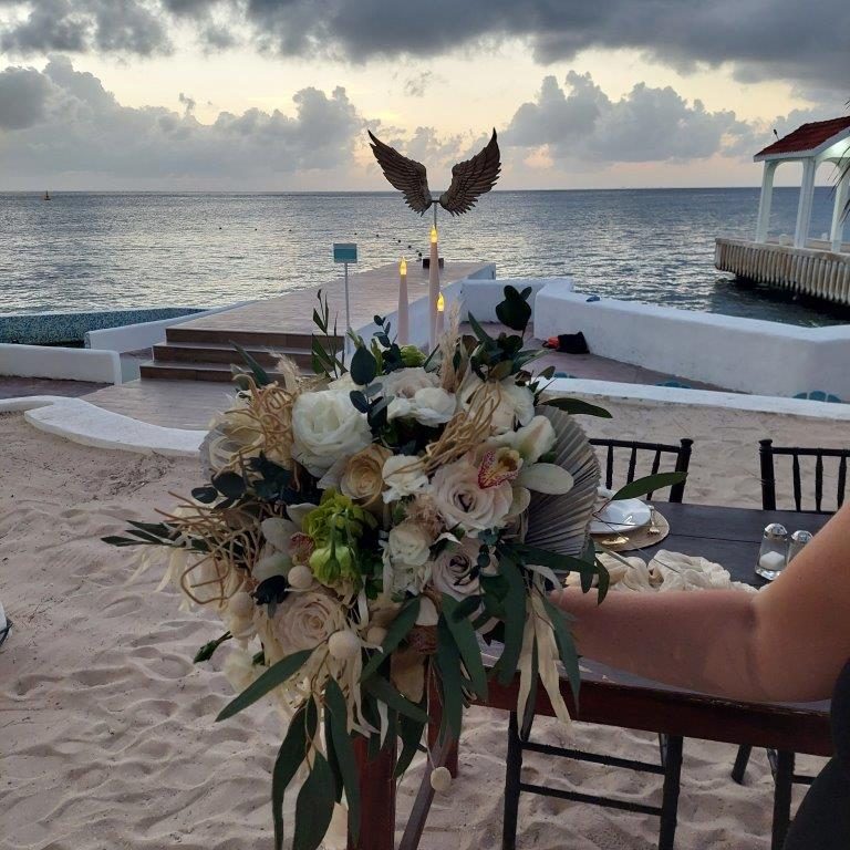 Modern bridal bouquet for a destination beach wedding